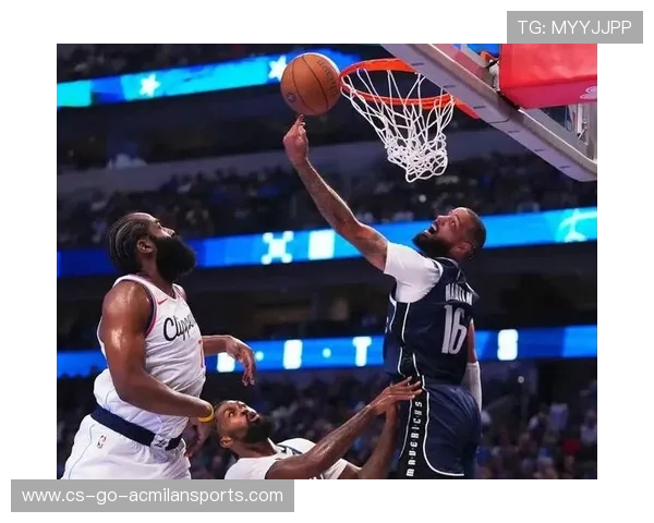 哈登大号三双助快船终结六连败,球队士气回升 哈登大号三双助快船终结六连败,球队士气回升