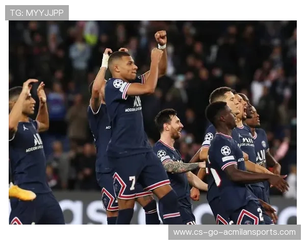 巴黎圣日耳曼边路协作：双边锋轮流切换内外线制造杀机